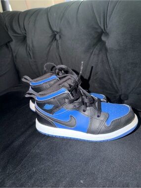 Toddler nike shoes